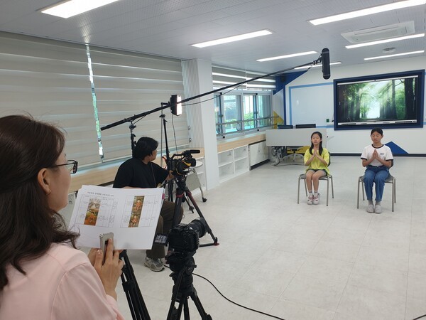 필사와 명상 '긍정적 자아' 깨운다 - 뉴스 썸네일 이미지