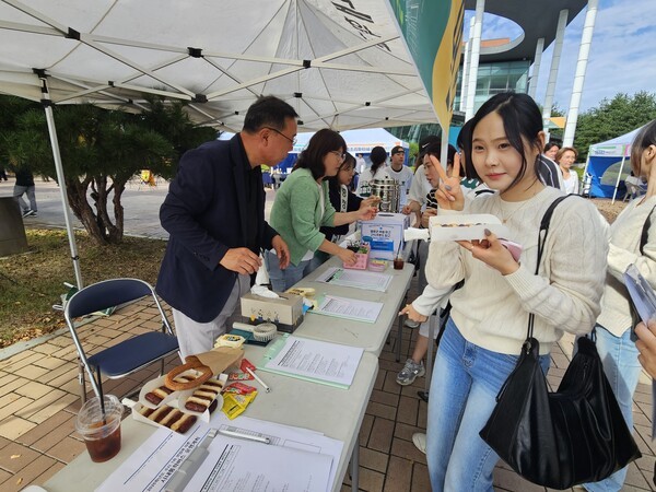 충청대 캠퍼스 축제장으로 '변신' - 뉴스 썸네일 이미지