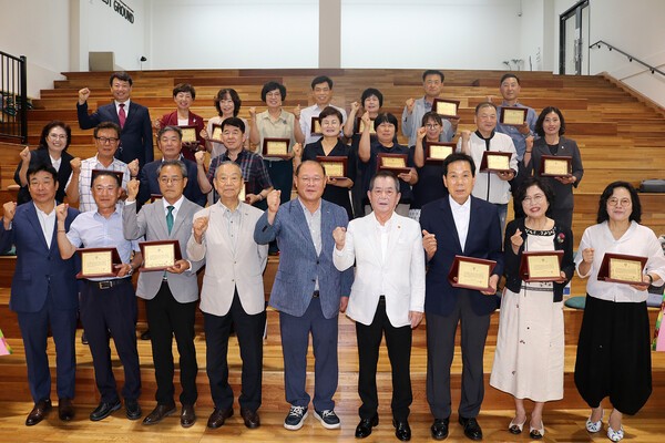 관련 사진
