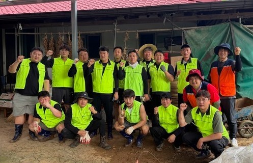 공주시 청년들, 집중호우 피해 가구 응급복구 봉사활동 - 뉴스 썸네일 이미지